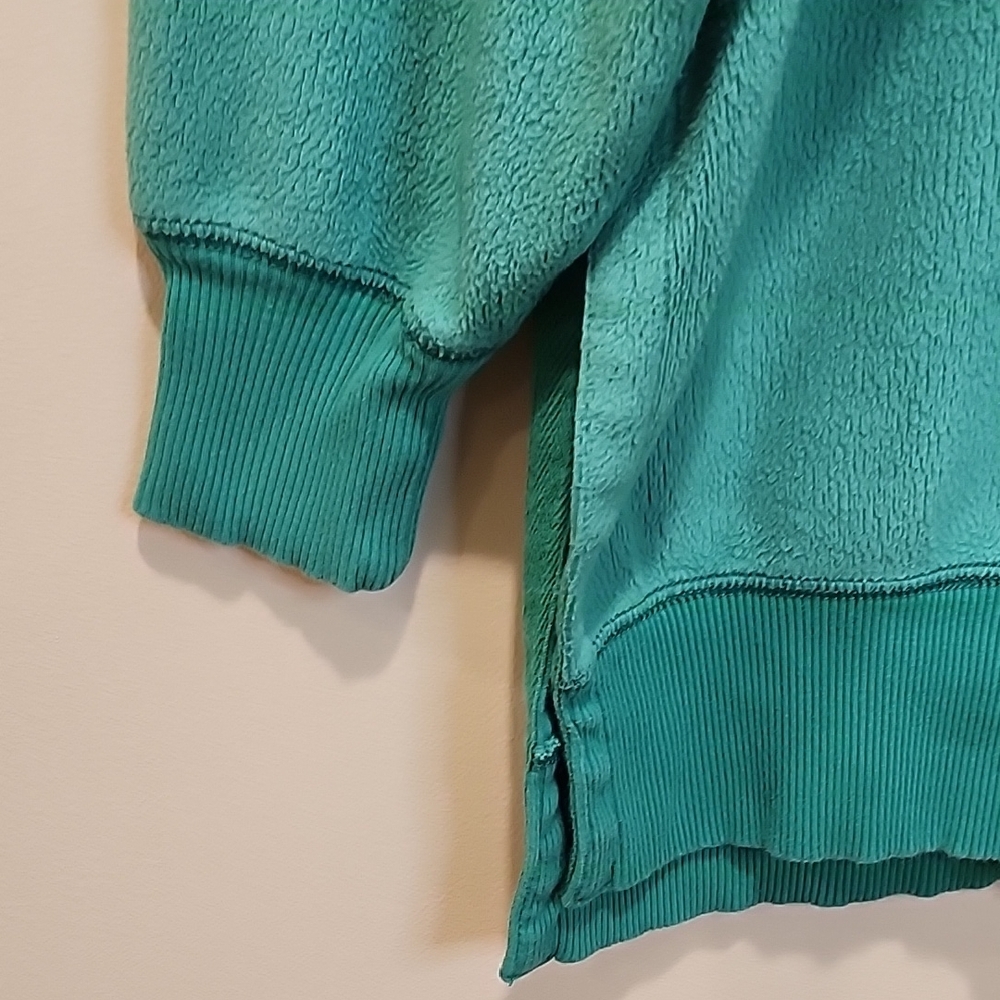 Aerie Sweatshert in Teal Green - Picture 5 of 10